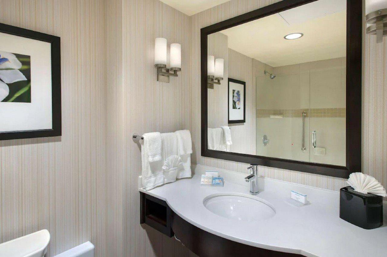 Hilton Garden Inn Chicago Downtown Riverwalk Екстериор снимка
