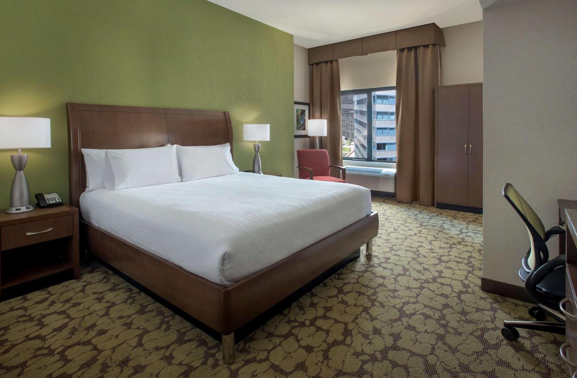 Hilton Garden Inn Chicago Downtown Riverwalk Екстериор снимка