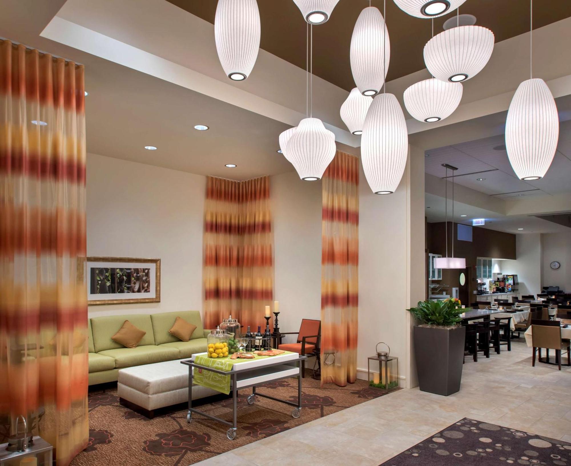 Hilton Garden Inn Chicago Downtown Riverwalk Екстериор снимка