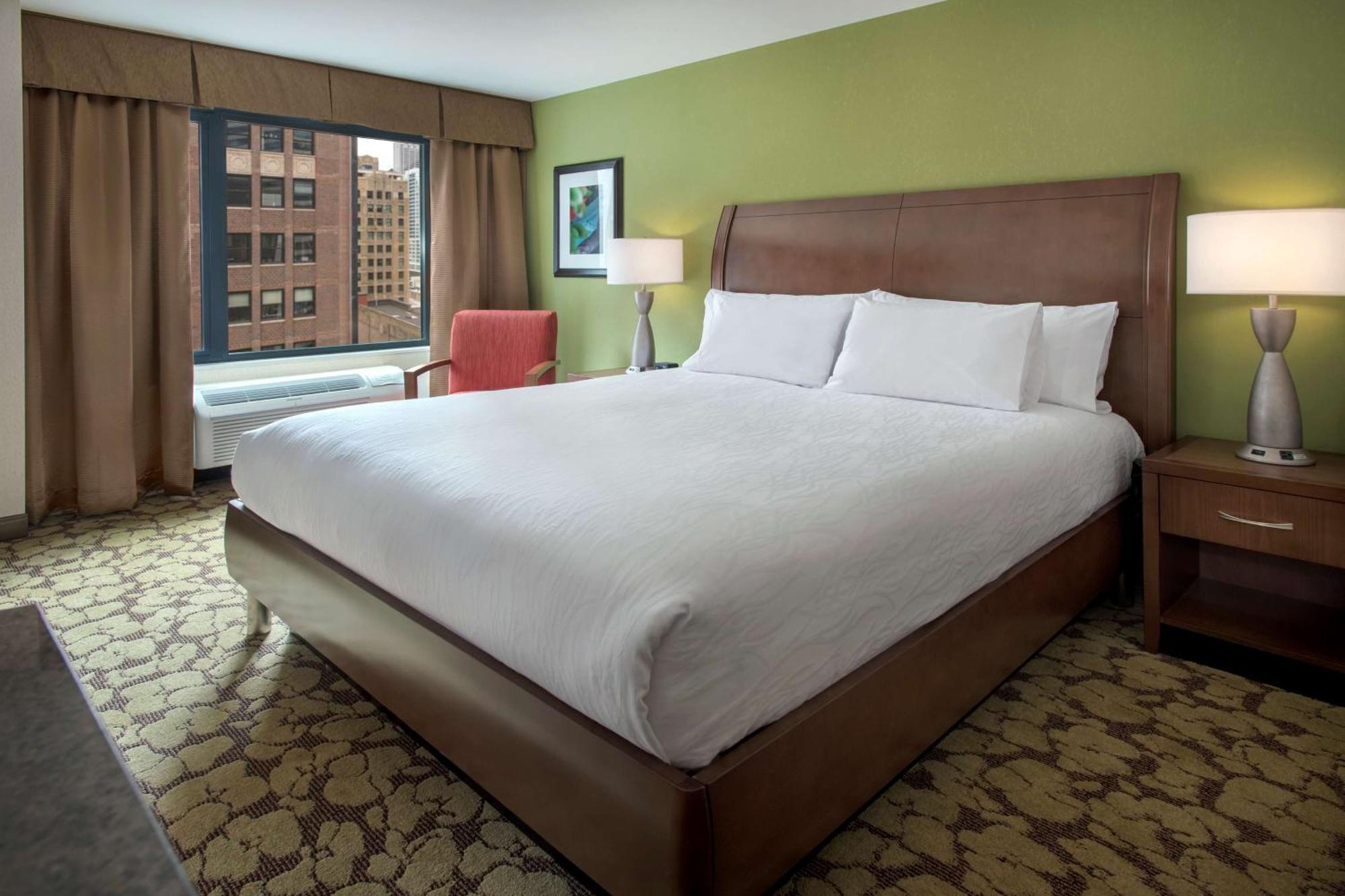 Hilton Garden Inn Chicago Downtown Riverwalk Екстериор снимка