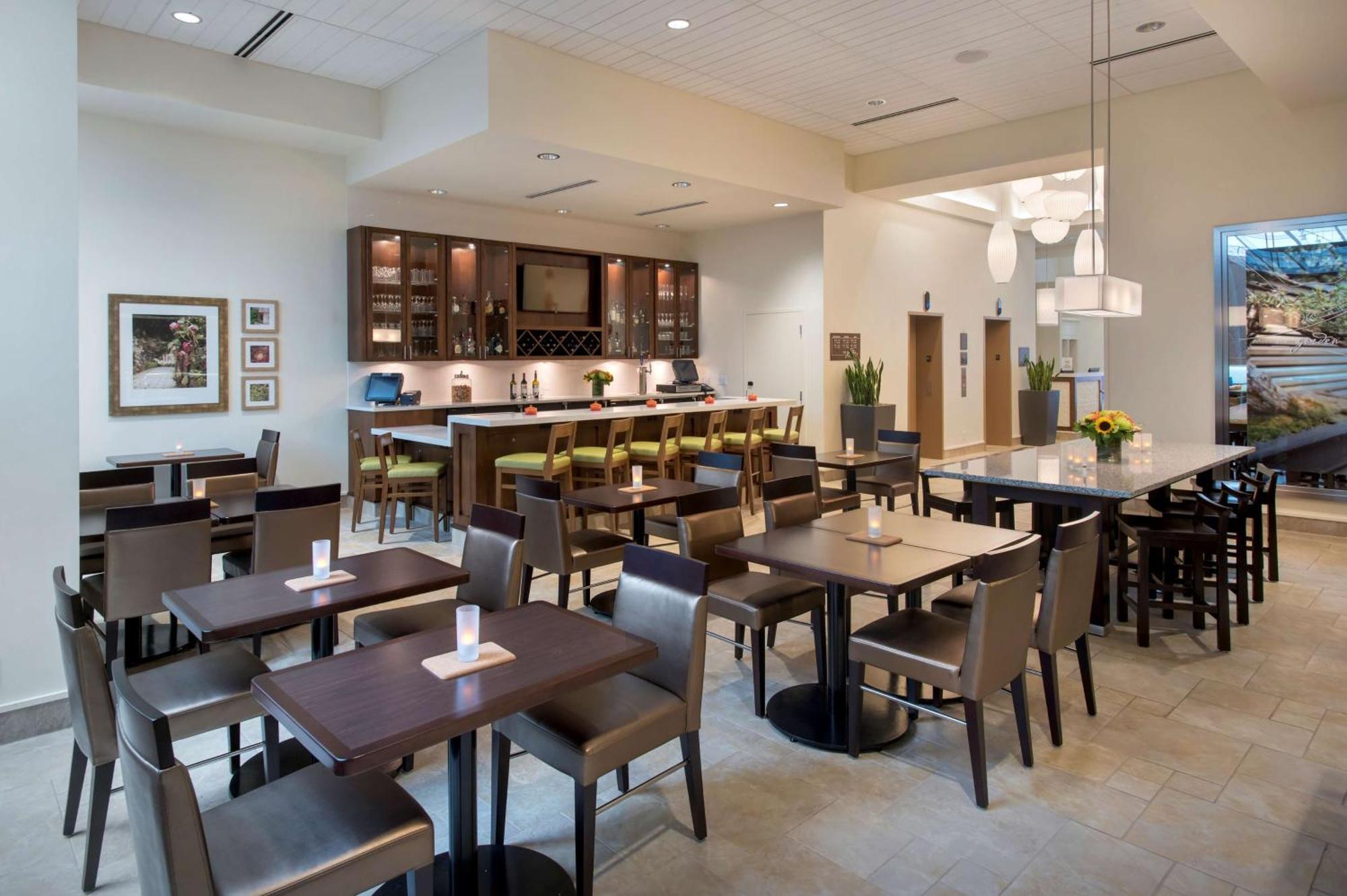 Hilton Garden Inn Chicago Downtown Riverwalk Екстериор снимка