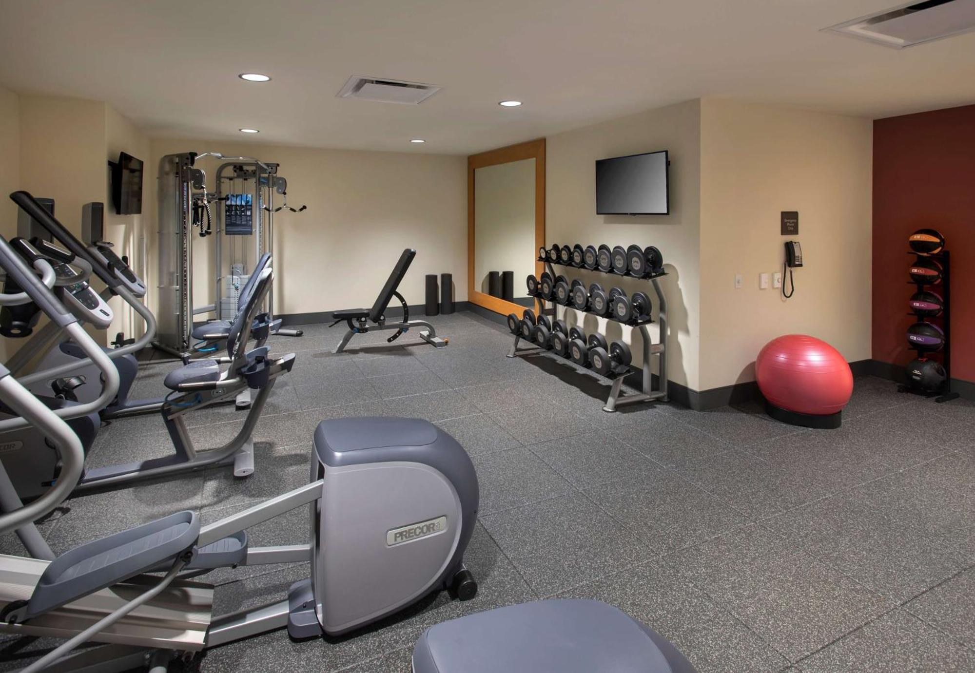 Hilton Garden Inn Chicago Downtown Riverwalk Екстериор снимка