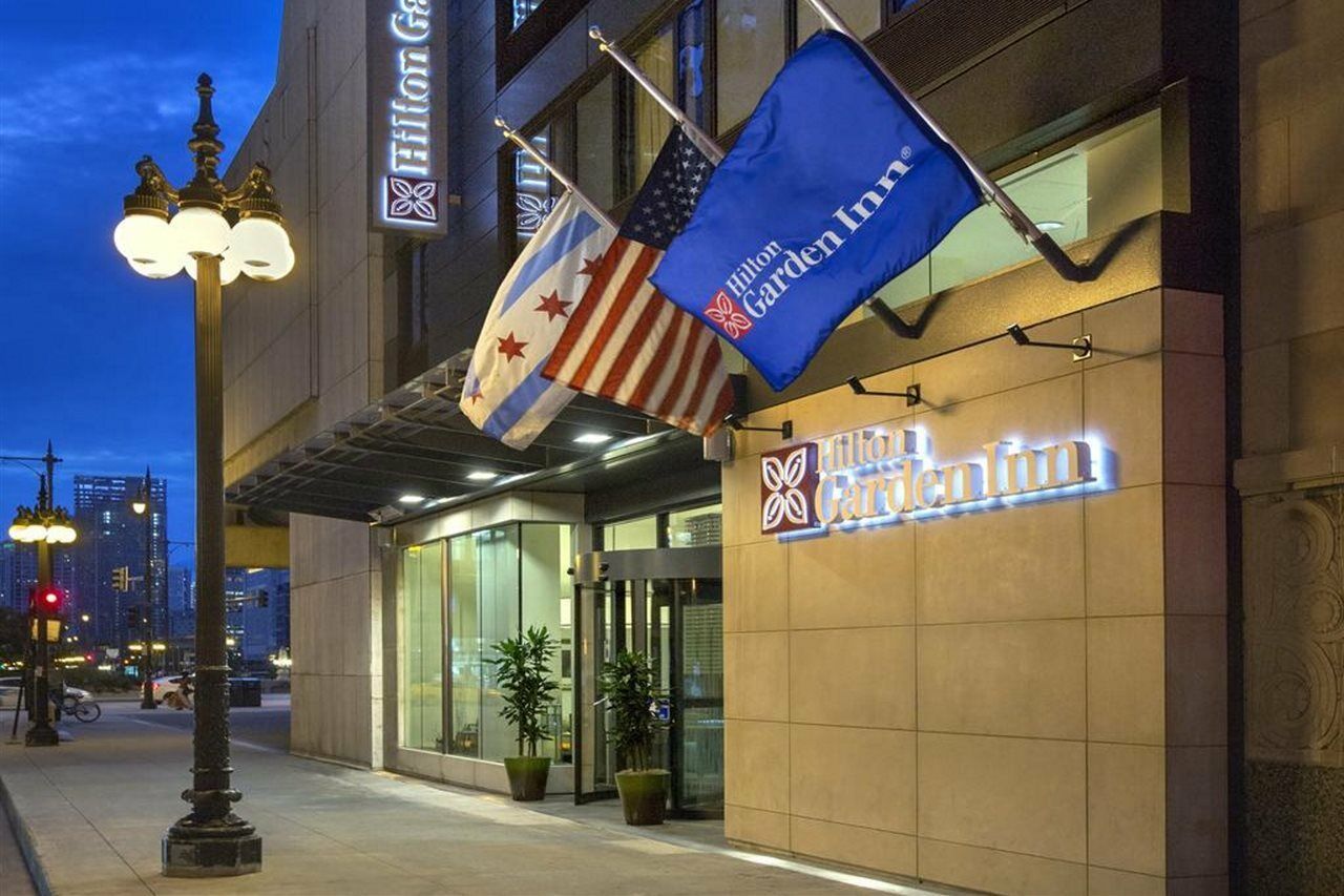 Hilton Garden Inn Chicago Downtown Riverwalk Екстериор снимка